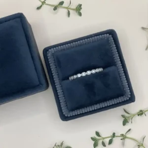 Alternative view of Jewel Velvet Square Ring Box in Onyx