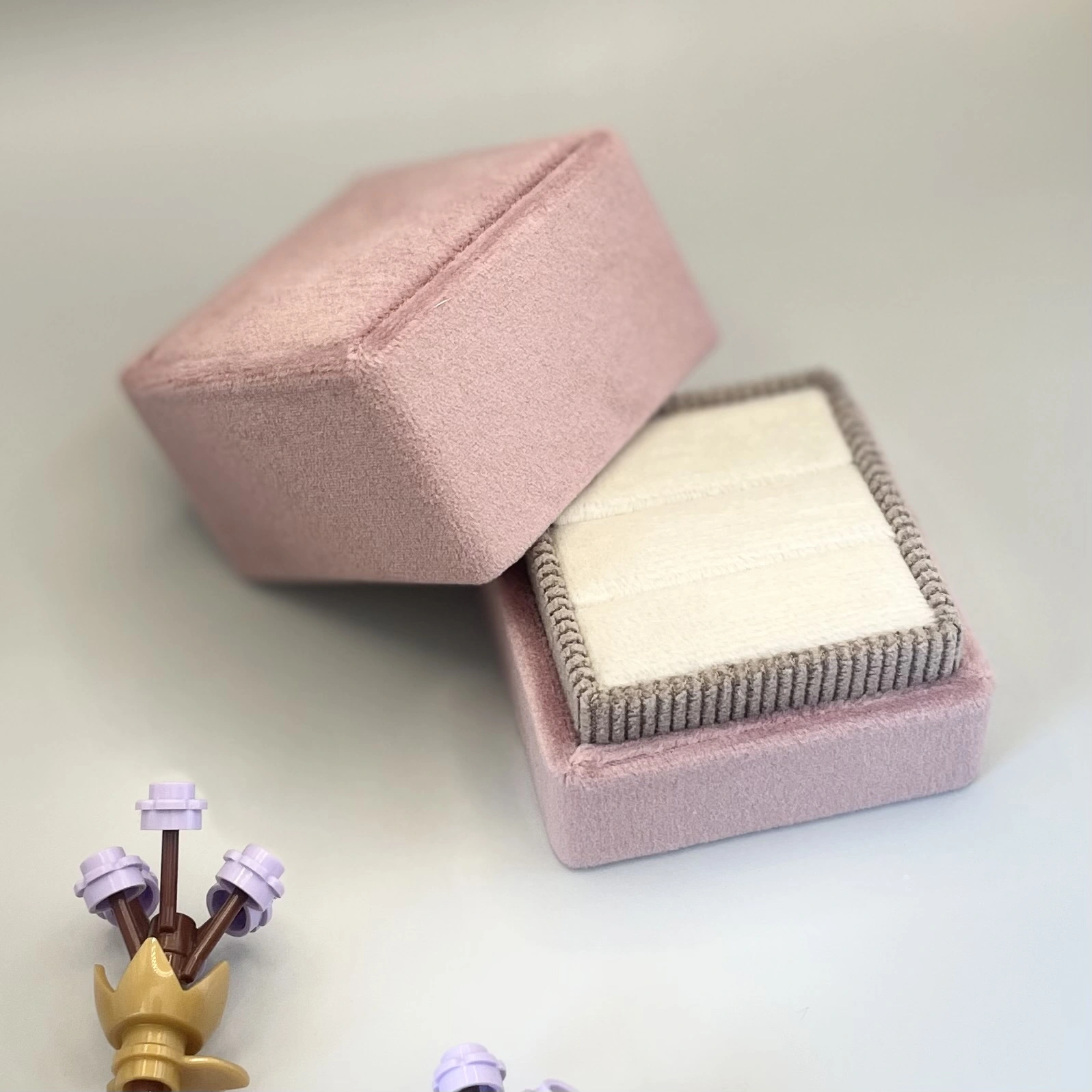 Ceremony Velvet Double Slot Square Ring Box - Image 5