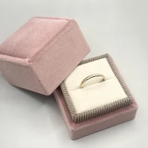 Ceremony Velvet Single Slot Square Ring Box
