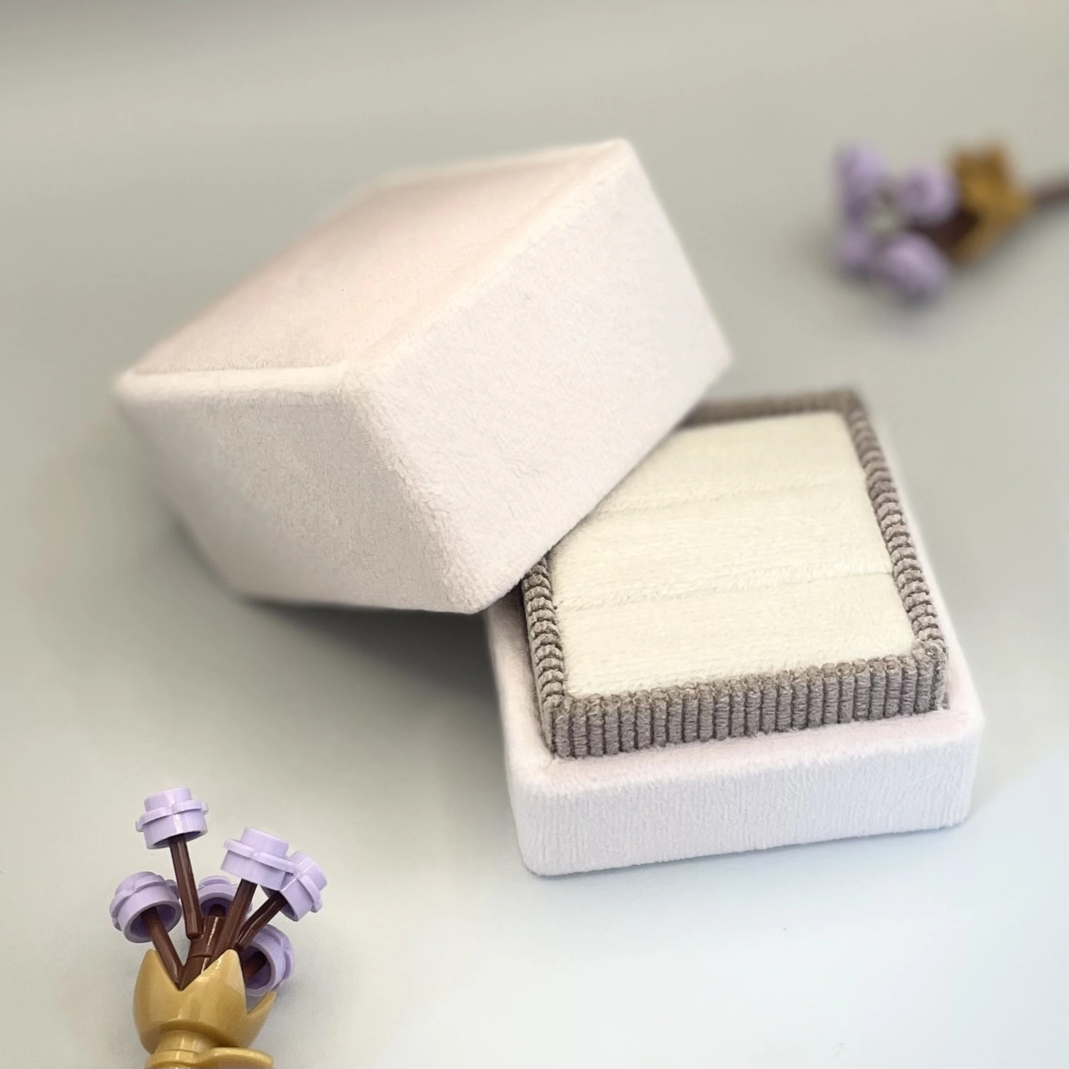 Ceremony Velvet Double Slot Square Ring Box - Image 3
